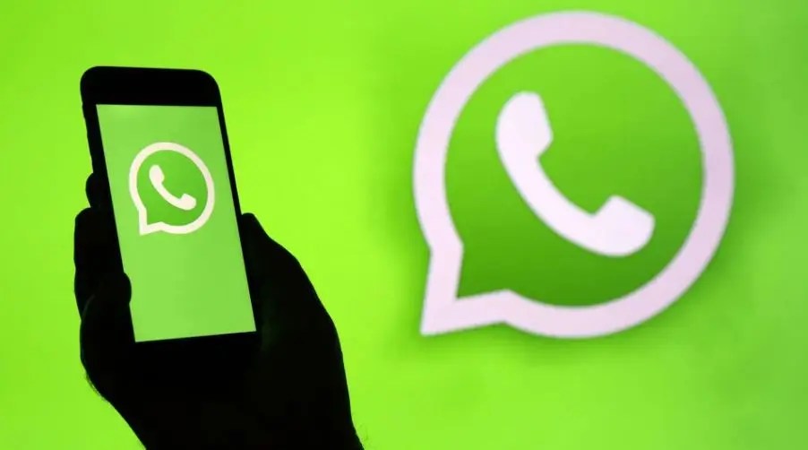 WhatsApp Mods vs. Official WhatsApp